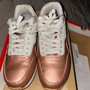 Pink Cream Nike Air Max Women 7.5